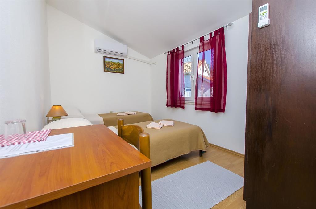 Rooms Marijana Caporice Exterior photo